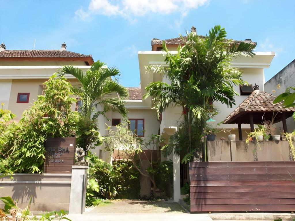 Al-Isha Dharamshala Hotel Kuta  Bagian luar foto