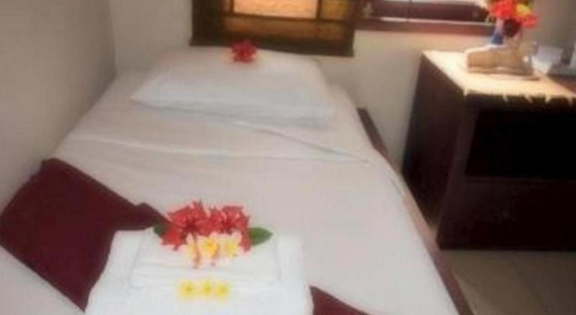 Al-Isha Dharamshala Hotel Kuta  Bagian luar foto