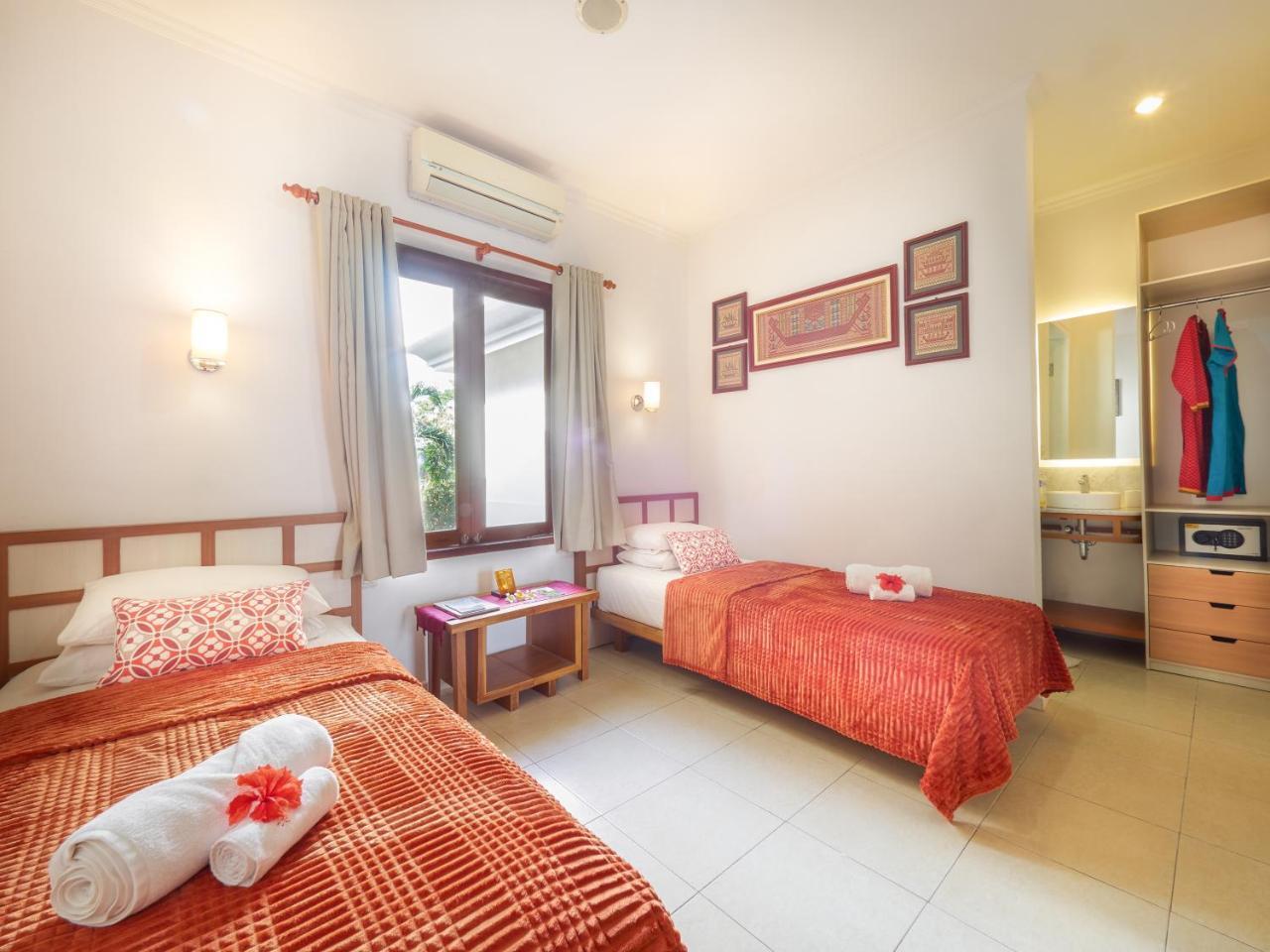 Al-Isha Dharamshala Hotel Kuta  Bagian luar foto