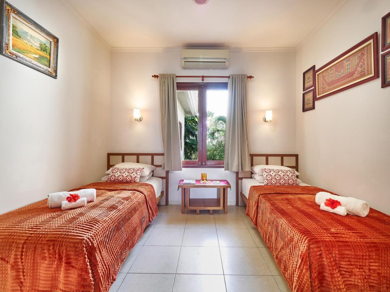 Al-Isha Dharamshala Hotel Kuta  Bagian luar foto