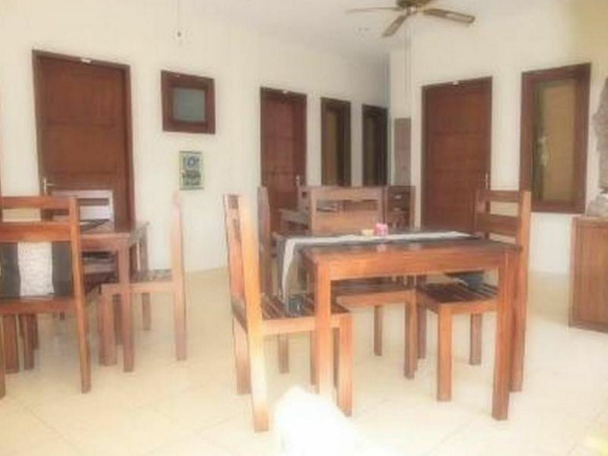 Al-Isha Dharamshala Hotel Kuta  Bagian luar foto
