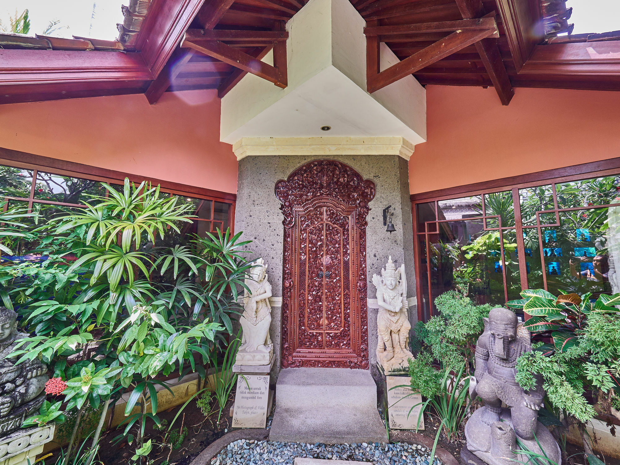 Al-Isha Dharamshala Hotel Kuta  Bagian luar foto