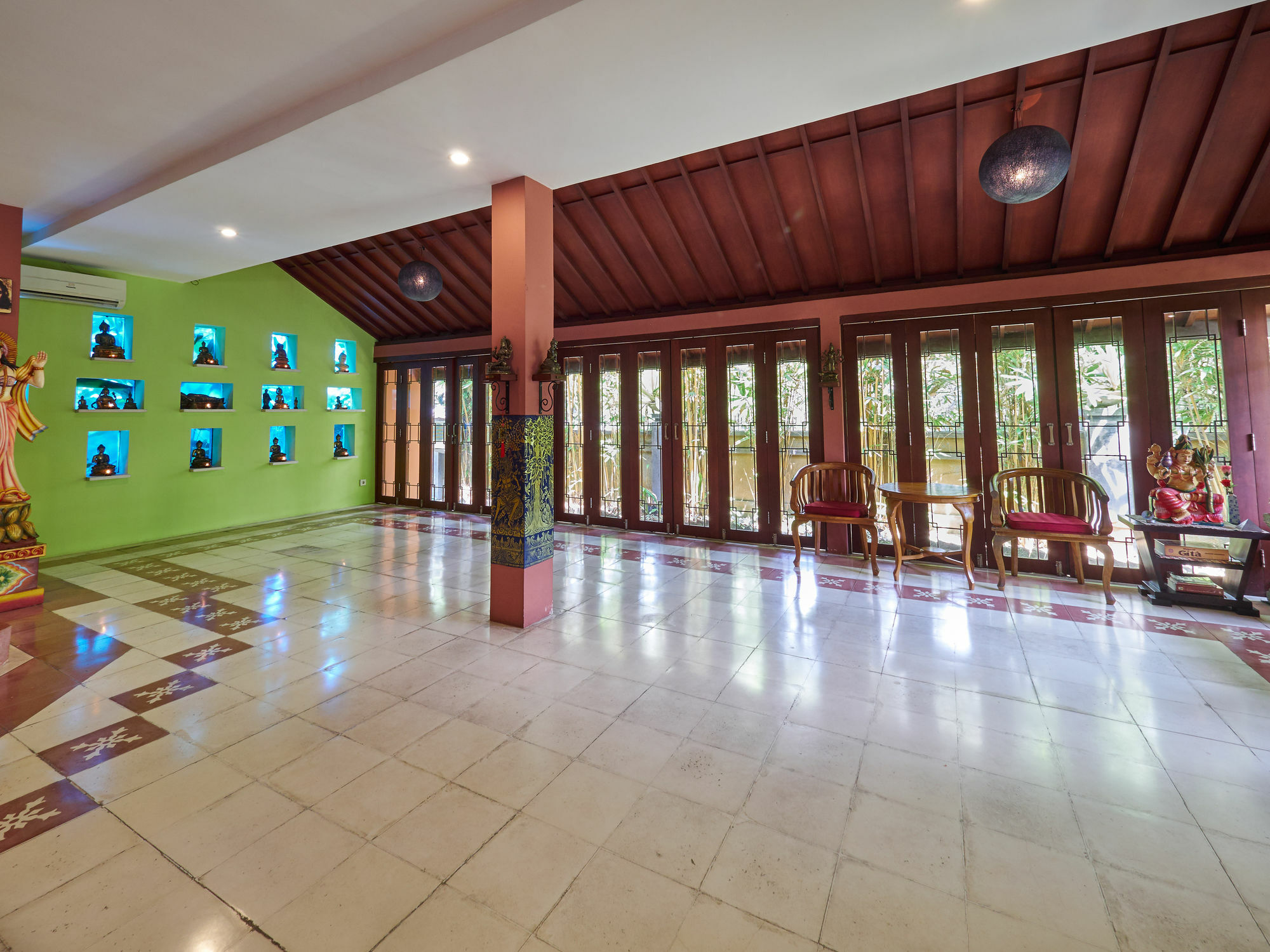 Al-Isha Dharamshala Hotel Kuta  Bagian luar foto